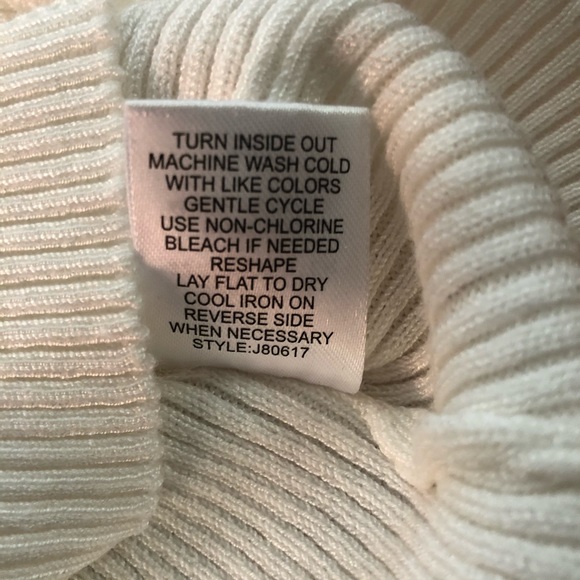 Hooked Up by IOT Ruffled V-Neck Ribbed Sweater - Picture 6 of 8